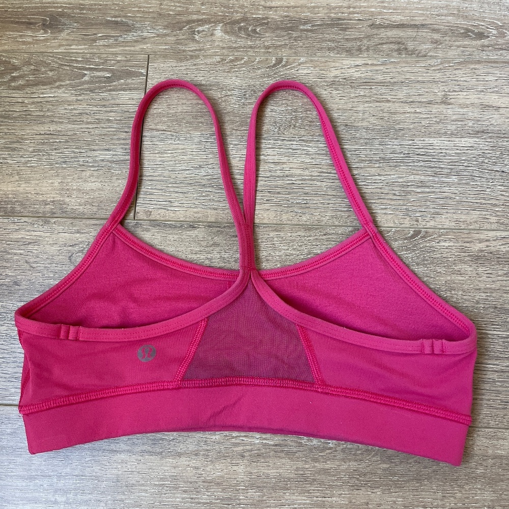 Lululemon pink sports bra